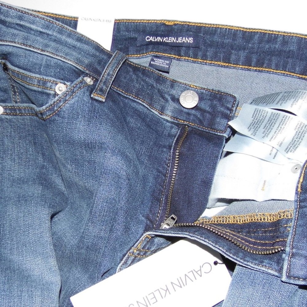 Calvin Klein Straight Women 28 x 30 Jeans NWT - Picture 11 of 12